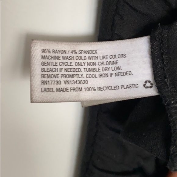 *BUNDLE ME* andeawy long black maxi - Picture 3 of 3